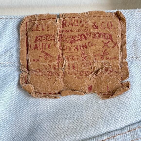 Vintage 90's LEVI'S 501 White/Pale Blue Jeans - Picture 3 of 8